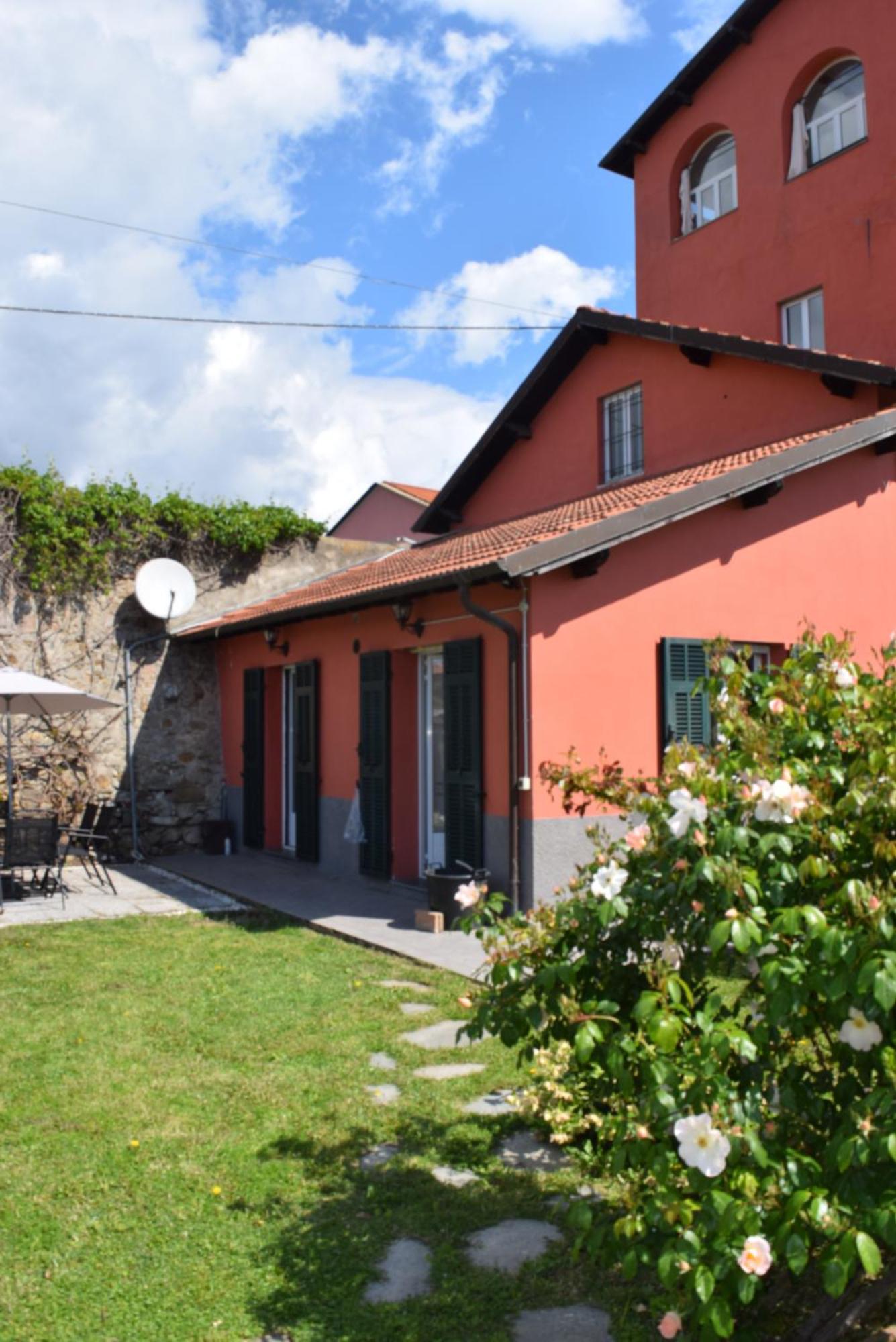 Casa A Diano Con Giardino Apartamento Diano Marina Exterior foto