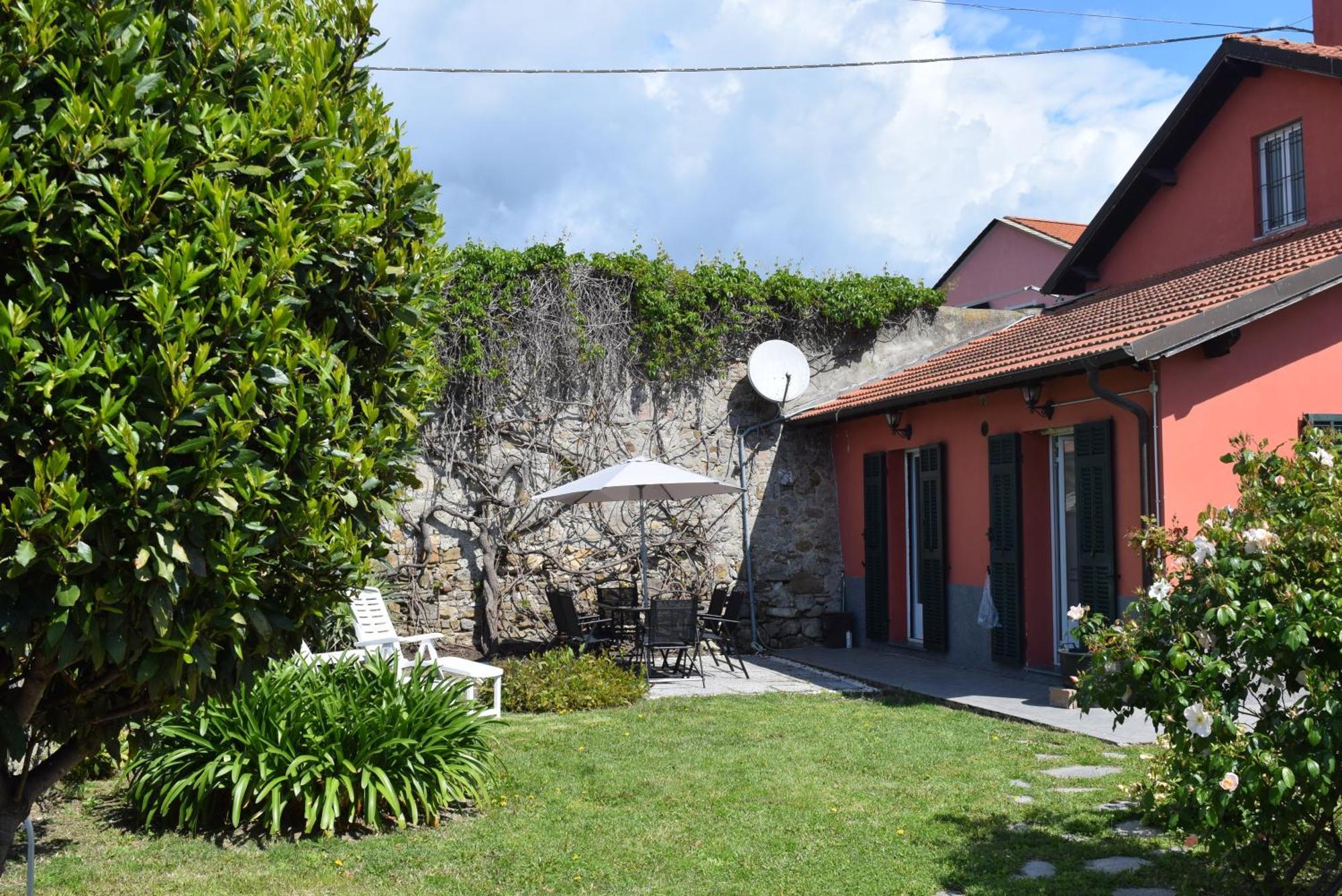 Casa A Diano Con Giardino Apartamento Diano Marina Exterior foto